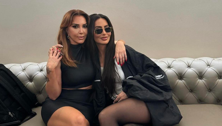 Teuta Selimi e Dafina Zeqiri në përqafimin e ngrohtë të njëra tjetrës