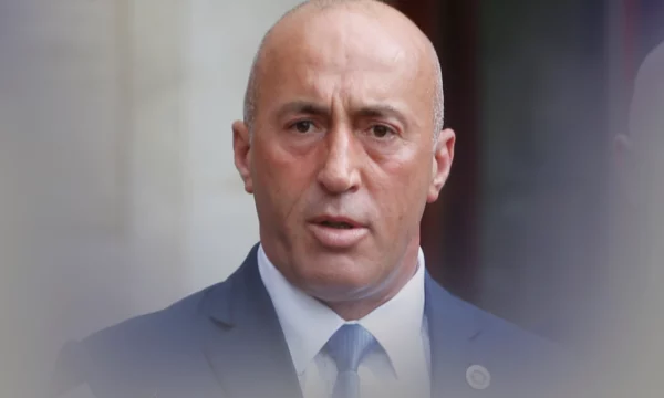 Haradinaj kritikon Kurtin: Më pro-rus e pro-serb sesa Vuçiqi dhe Vulini