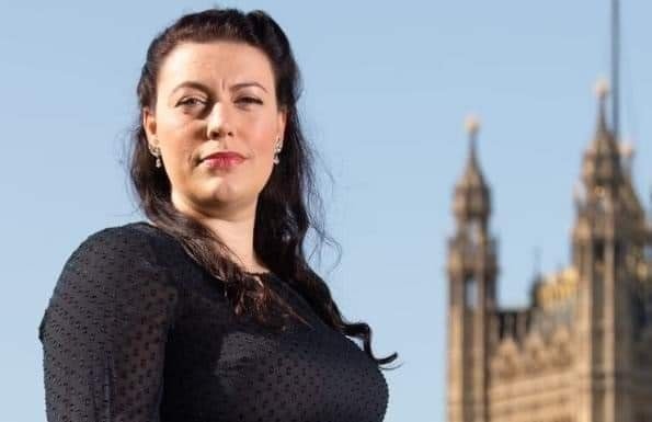 Alicia Kearns: Radoiçiq dhe bashkëpunëtorët e tij duhet të përballen me drejtësinë