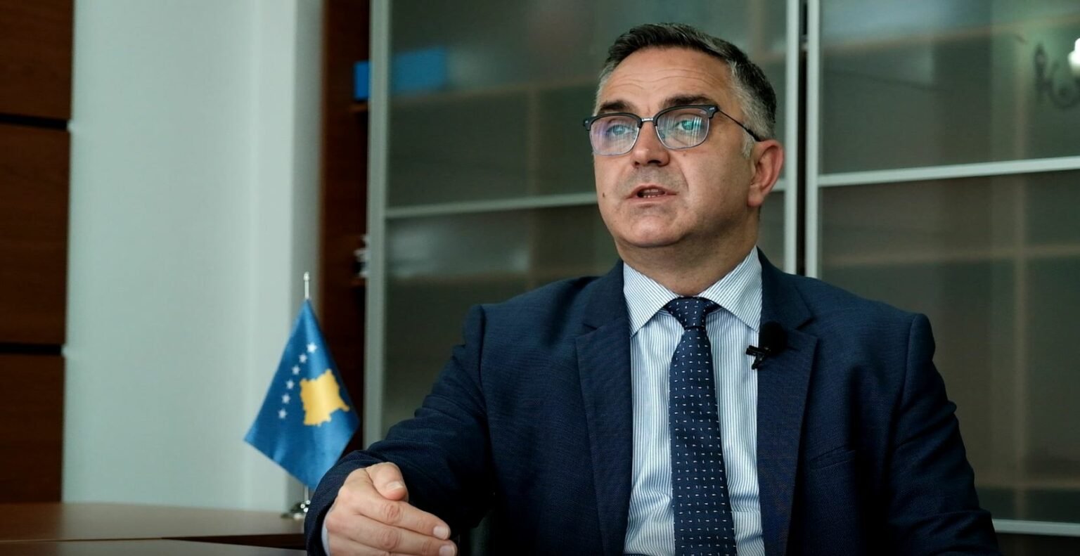 Tahiri: Mos rreni, mos bëni fushatë, Teatrin e Operës e Baletit e nisi Haradinaj nga 2019-ta